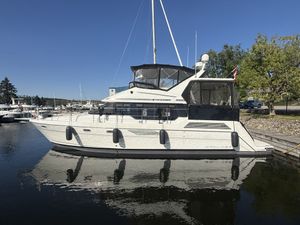 1992 Bayliner 4387
