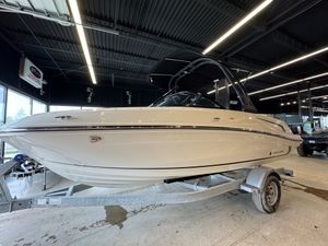 2023 Bayliner VR5