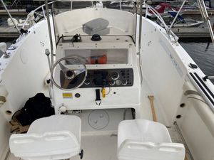 2000 Aquasport OSPREY 205 W/ 200HP EVINRUDE - NO TRAILER