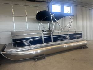 2026 SunChaser Vista 20 CRB Blue with Suzuki DF60 4 Stroke Instoc