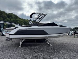 2027 Cobalt CS23 Surf