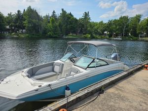 2022 NauticStar 223 DC