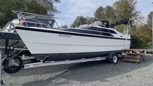 2009 MacGregor 26M