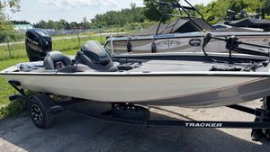 2019 Tracker Pro Team 175 XLED