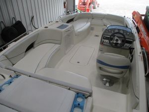 2007 Bayliner 217 Deck Boat
