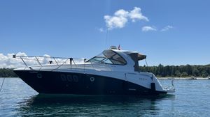 2017 Rinker 370 EX