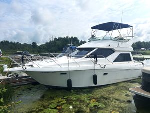 2001 Bayliner 3258