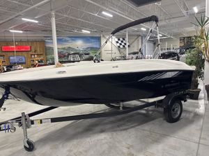 2026 Bayliner E16 LE-BLACK