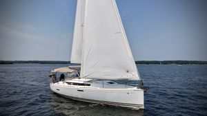 2013 Jeanneau Sun Odyssey 379