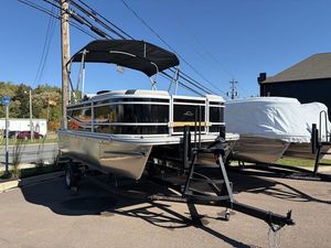 2027 SunCatcher Pontoons SELECT 16C