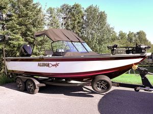2023 Alumacraft Trophy 205