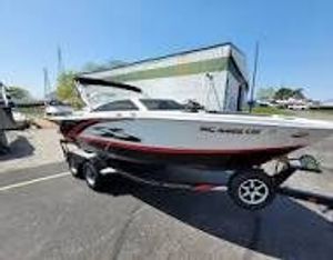 2015 Four Winns H210