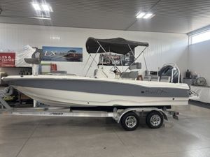 2022 NauticStar 211 Hybrid