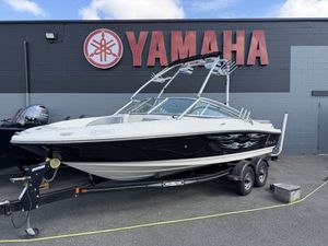 2008 Sea Ray SEARAY 205 SPORT w/5.0L Mercruiser