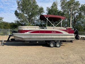 2015 Avalon 2300 LS Tri-Toon