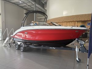 2027 Sea Ray SPX 210