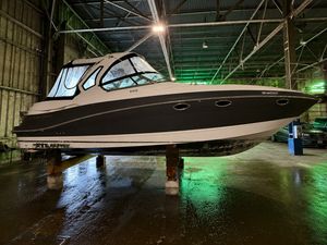 2019 Four Winns V375