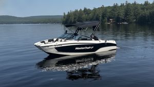 2024 Mastercraft XT20