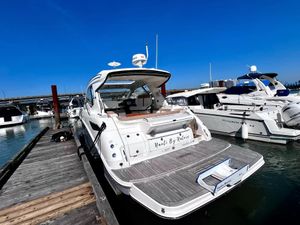 2018 Sea Ray Sundancer 350 Coupe