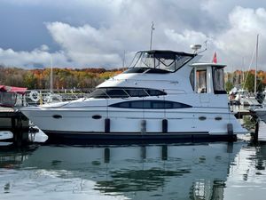 2002 Carver 396 Motor Yacht