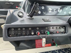 1993 Sea Ray 300 Sea Ray for sale in Belleville, ON, photo 5