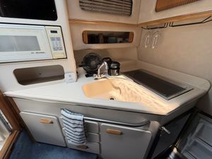 1993 Sea Ray 300 Sea Ray for sale in Belleville, ON, photo 11
