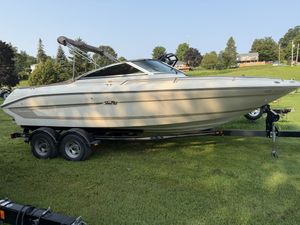 1996 Sea Ray 230 Signature