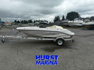 2017 Scarab 165