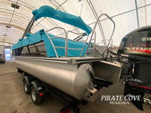 2023 South Bay 200 Series S224UL