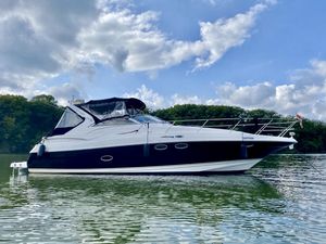 2005 Regal 3560 Express