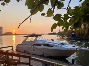 1995 Bayliner Avanti 3255