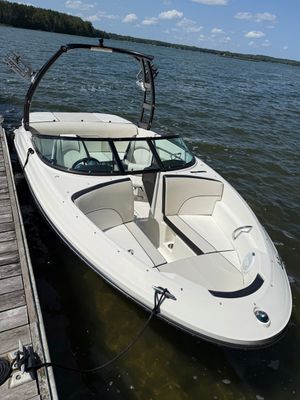 2012 Sea Ray 190 Sport