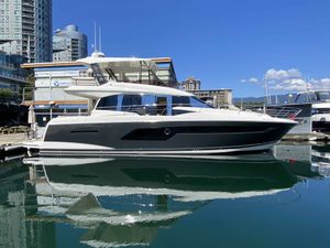 2021 Prestige 520 Fly