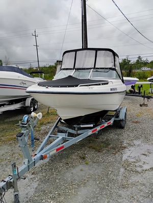 2002 Boston Whaler Ventura 180