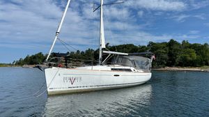 2011 Beneteau Oceanis 37