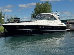 2007 Cruisers Yachts 520 Express