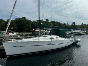 2004 Beneteau 323