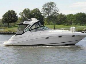 2011 Four Winns V335