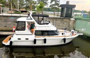 2001 CARVER 356 MY
