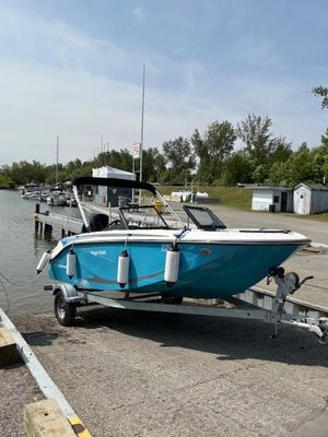2023 Bayliner Element M17
