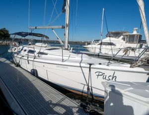 2006 Hunter 38