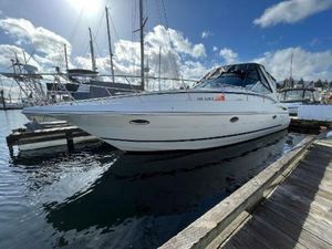 2001 Cruisers Yachts 3470