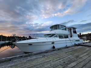 1997 Carver 500 Cockpit Motor Yacht