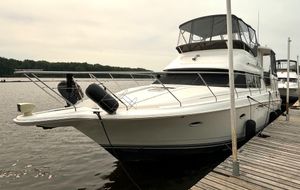 2000 Silverton 422 Motor Yacht