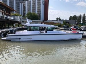 2020 Axopar 37 XC