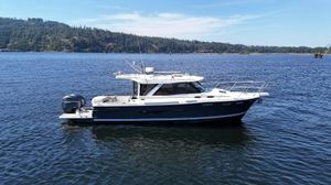 2024 Cutwater C-32 Coupe NW