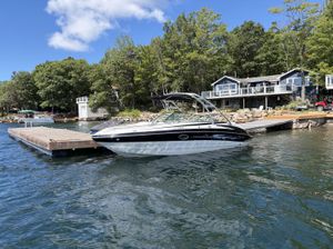 2007 Crownline Bowrider 240 LS