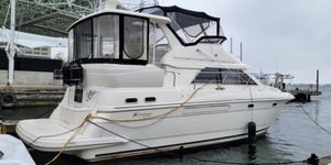 1999 Cruisers Yachts 3750 Motoryacht