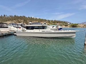 2017 Axopar 37 Cabin