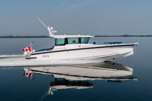 2024 Axopar 29 XC Cross Cabin